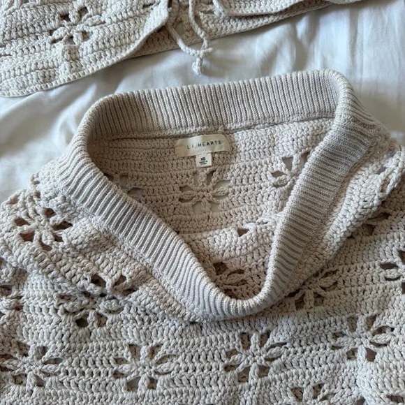 La Hearts Cream Crochet Floral Two-Piece Set - Picture 4 of 4